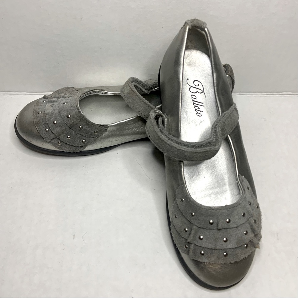 NWOT Balleto metallic flats